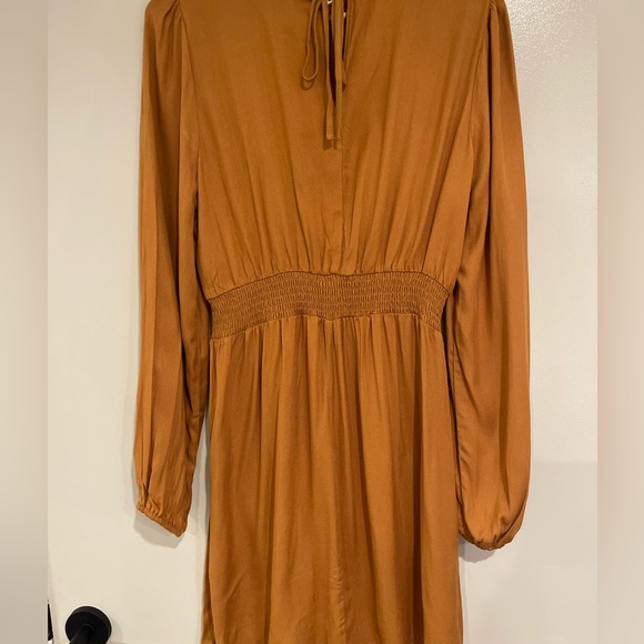 NWT - Cutout Peasant-Sleeve Mini Dress Size L - Picture 9 of 17